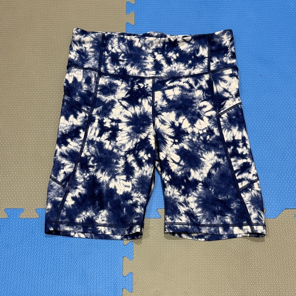 Blue Tie-Dye Women's high rise bike Shorts gap fit size medium